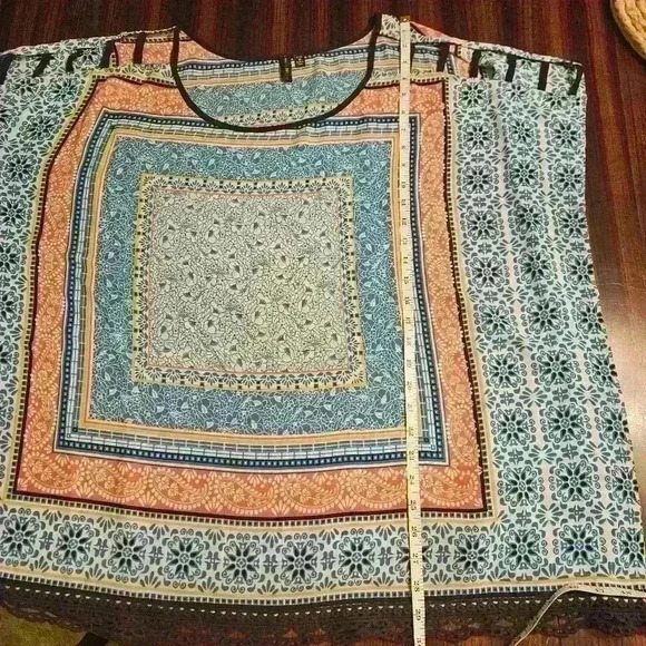 Want and Need Blue Orange Boxy Cold Shoulder Drop Sleeve Crochet Trim Top 2X - Picture 9 of 12